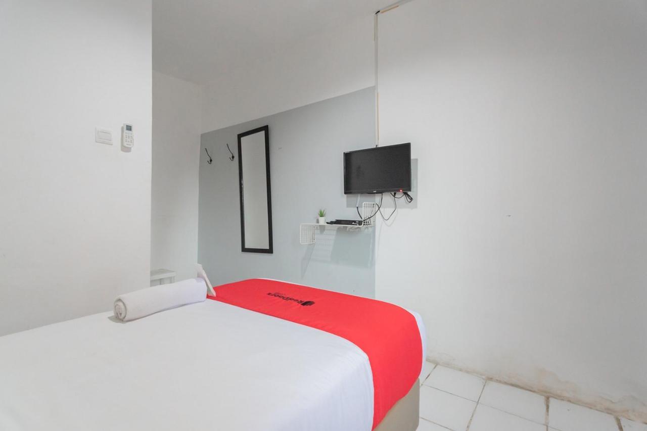 Reddoorz At Sani Guest House Balikpapan Exterior foto