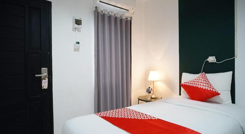 Reddoorz At Sani Guest House Balikpapan Exterior foto